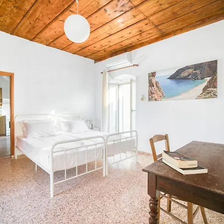 Serenity View - Traditional Village Holiday home Kouses