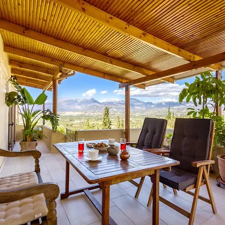 Serenity View - Traditional Village Holiday home Kouses