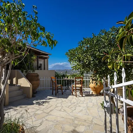 Serenity View - Traditional Village Kouses